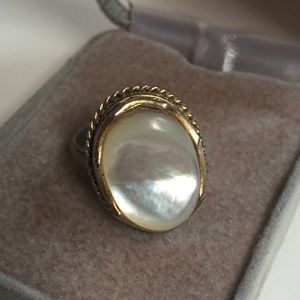 VINTAGE FRESHWATER PEARL GOLD TONE RING, SIZE 6